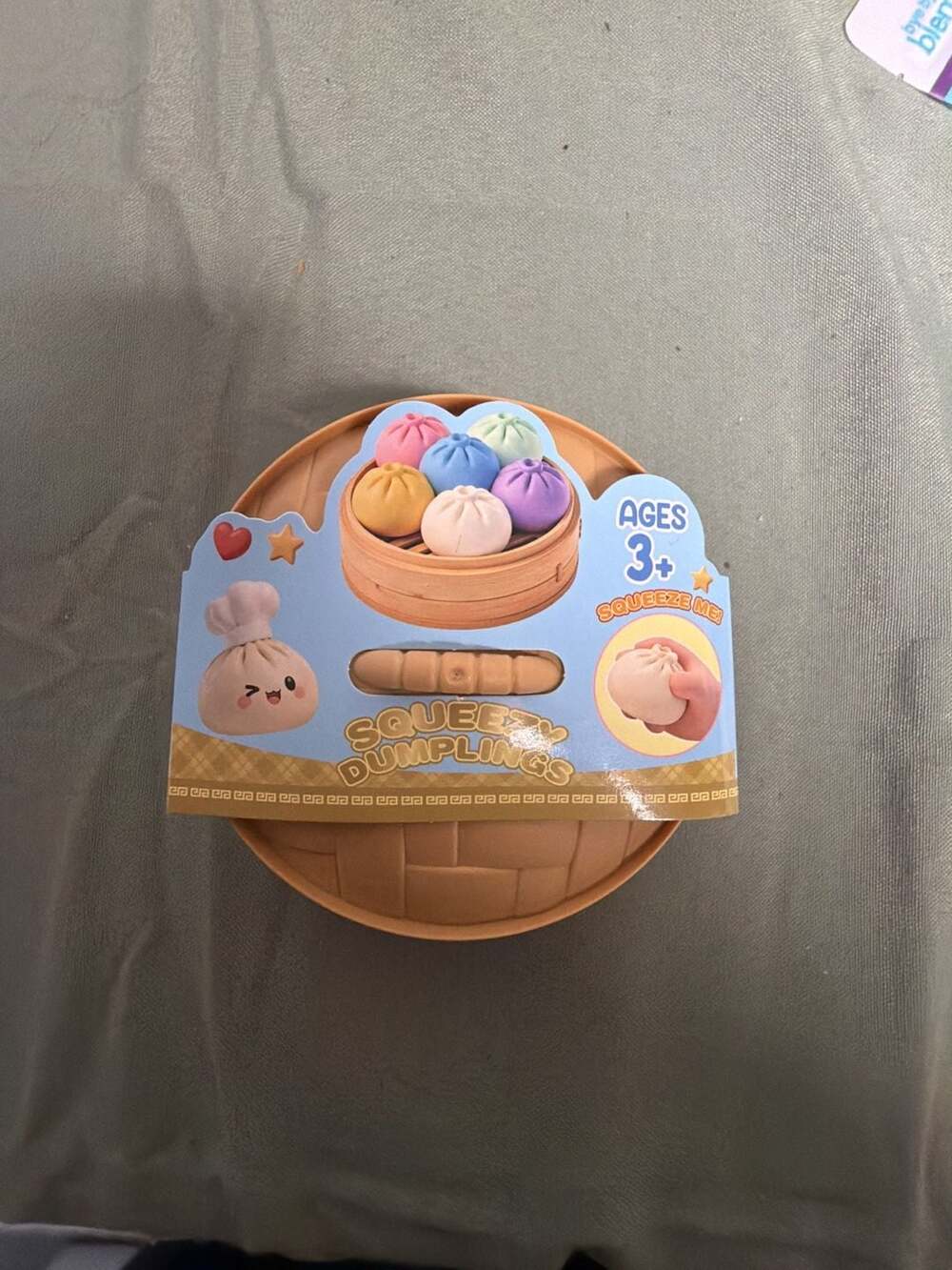 Squeezy Dumplings Mystery Pack Steamer Basket Toy